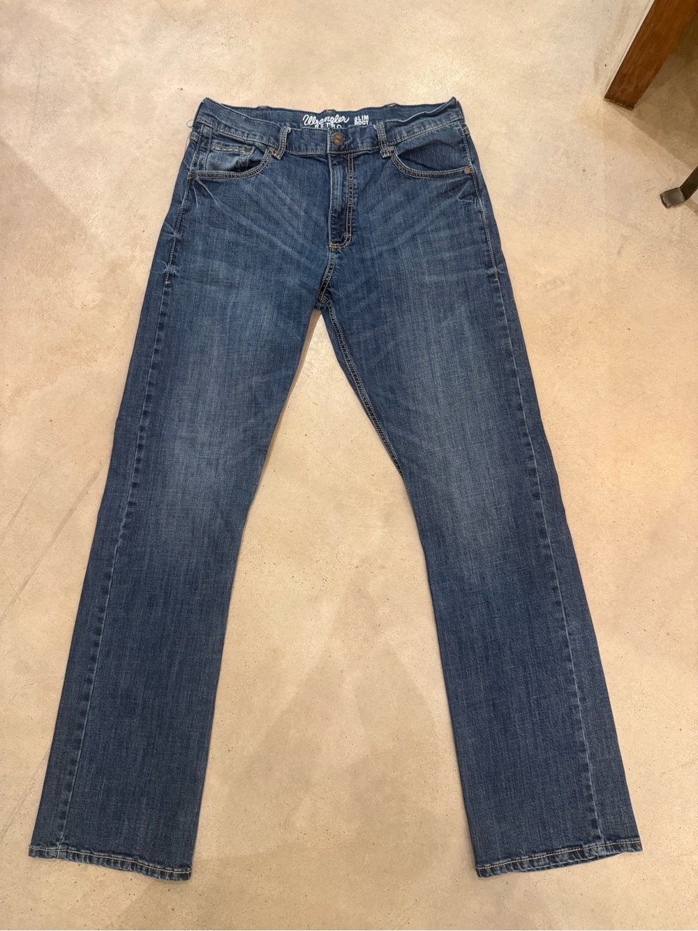 Wrangler Retro slim boot Men's Jeans – Medium Blue Denim 36 x 36